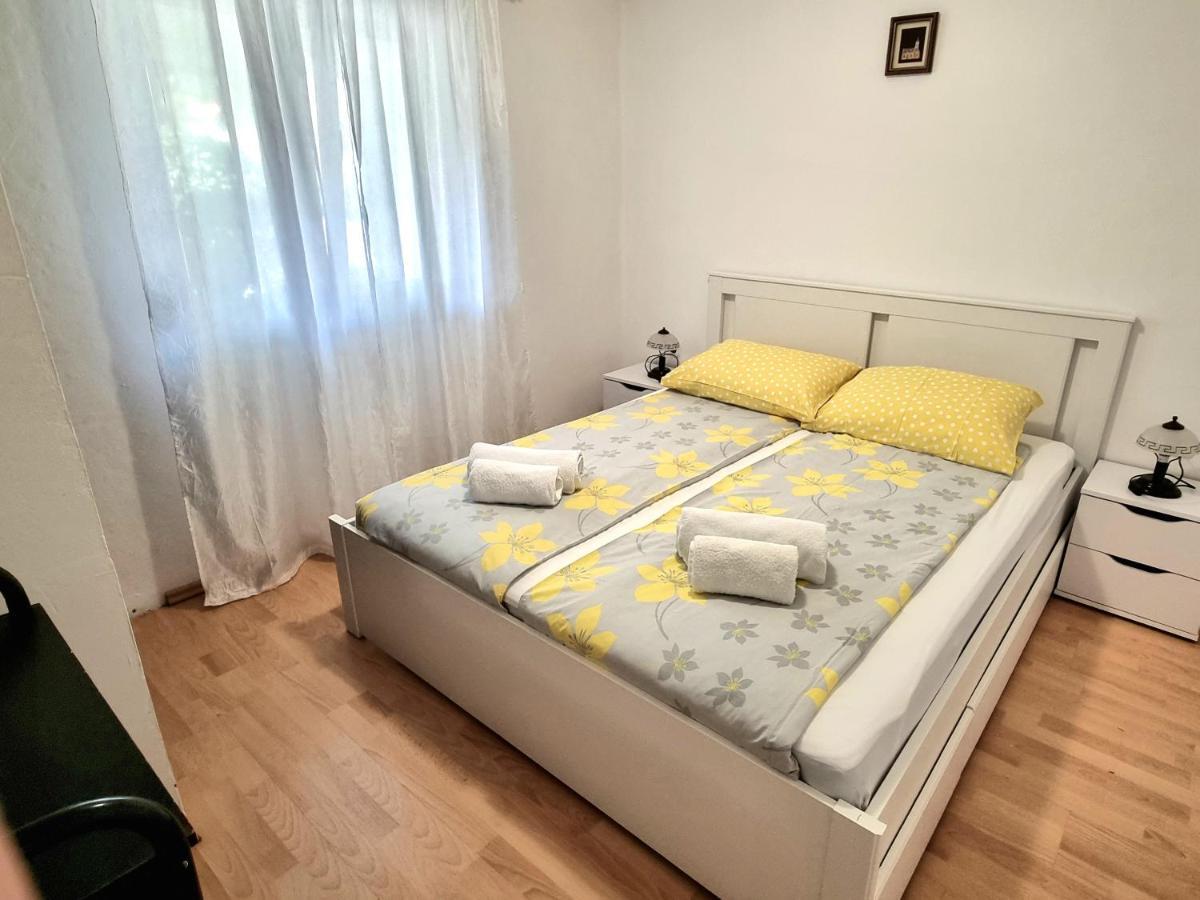 Apartment Deni Skrbčići Eksteriør bilde
